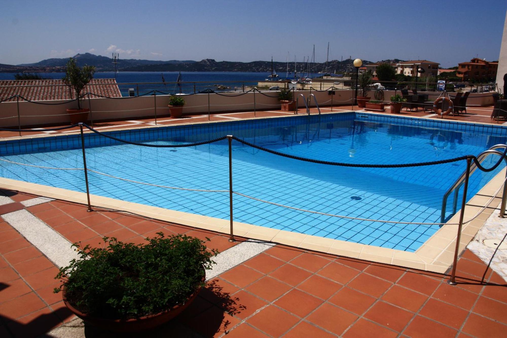 Hotel Miralonga La Maddalena  Exterior photo