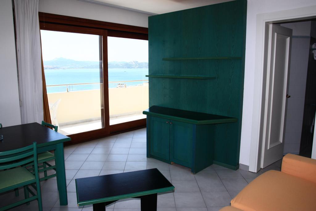 Hotel Miralonga La Maddalena  Exterior photo